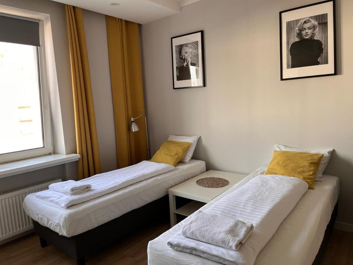 Labo Apartment Solidarnosci Warschau Buitenkant foto