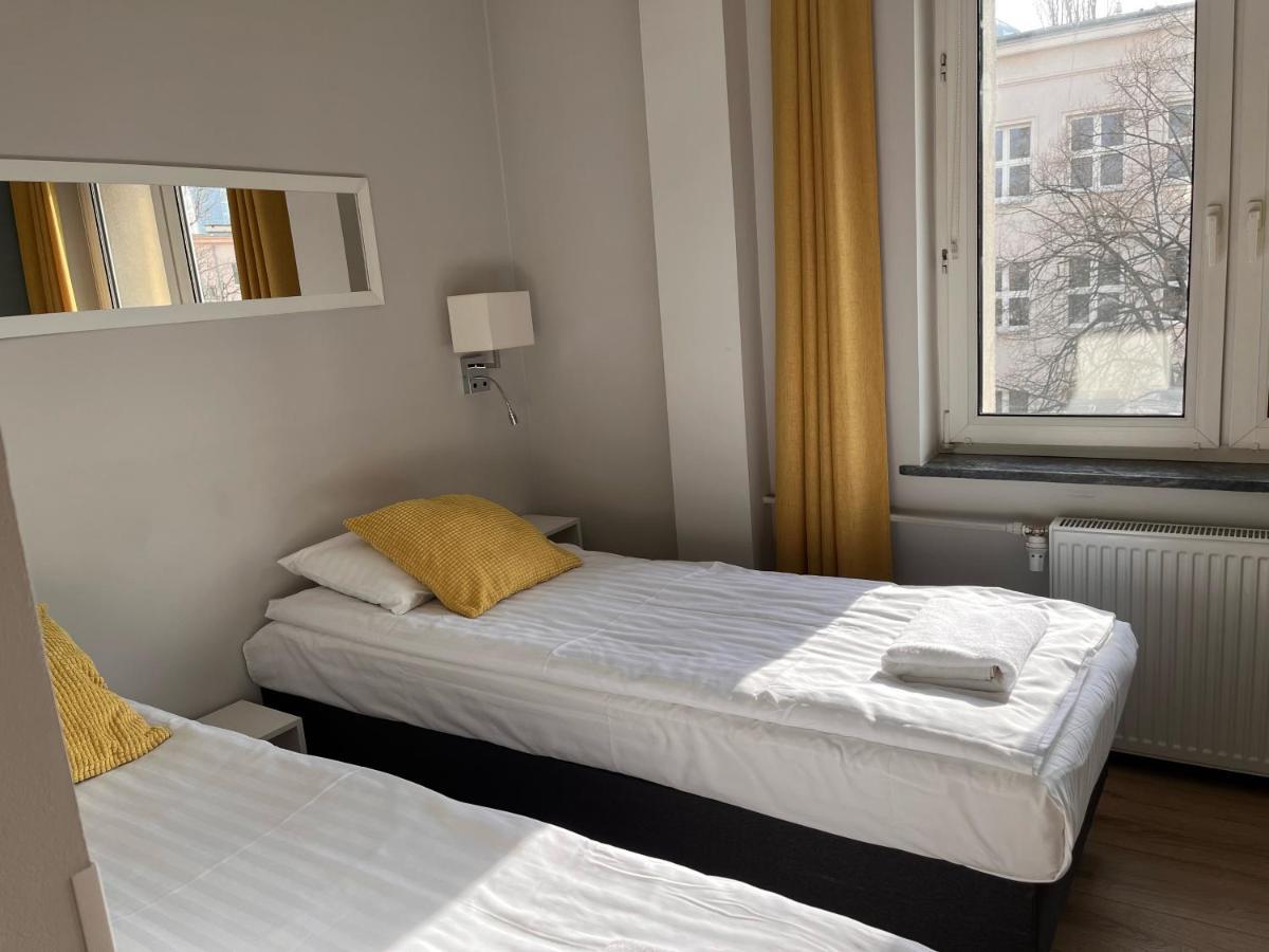 Labo Apartment Solidarnosci Warschau Buitenkant foto